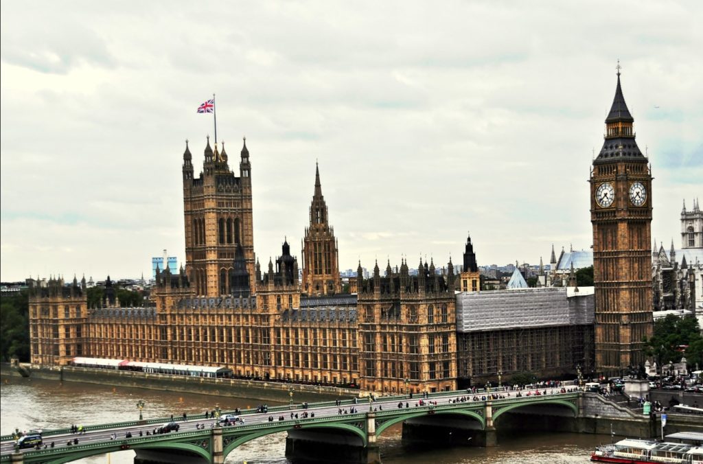 Westminster (c) Eluveitie via Wikimedia COmmons